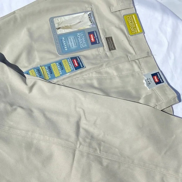 Wrangler timber creek pleated pants hotsell
